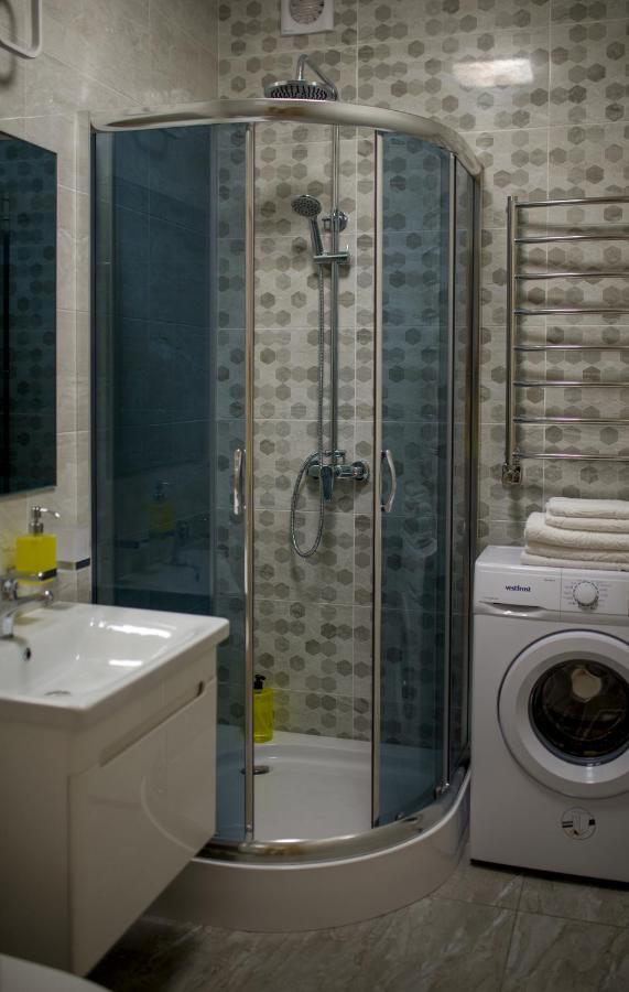 Modern Apartmeents Near Central Park Poltava Esterno foto