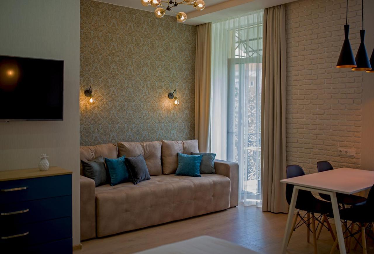 Modern Apartmeents Near Central Park Poltava Esterno foto