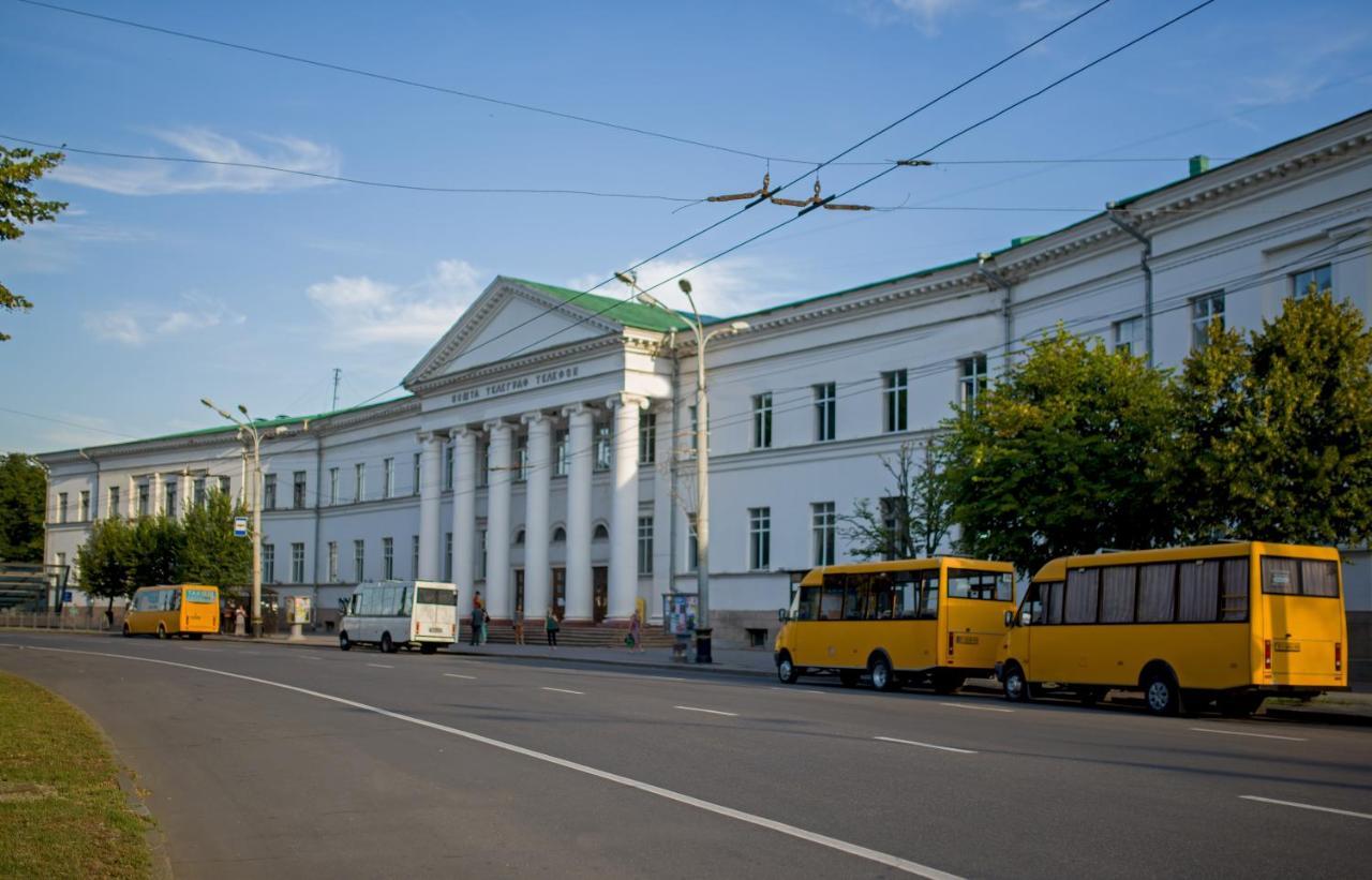Modern Apartmeents Near Central Park Poltava Esterno foto